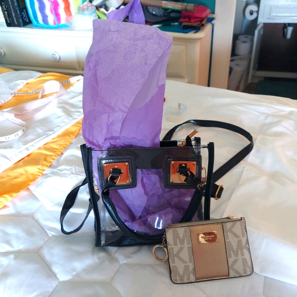 MICHAEL KORS CARD HOLDER/CLEAR SHOULDER BAG